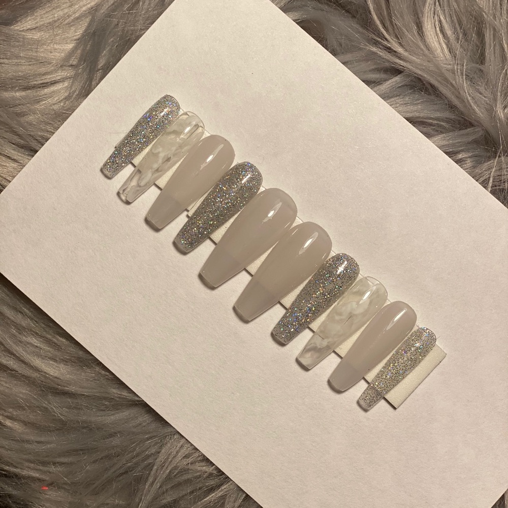 Soft White & Silver Press on Nails